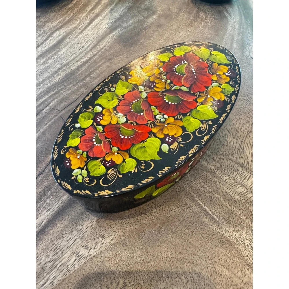 Vintage Hand Painted‎ Floral Lacquer Jewelry Box Oval Black Red Velvet Lined